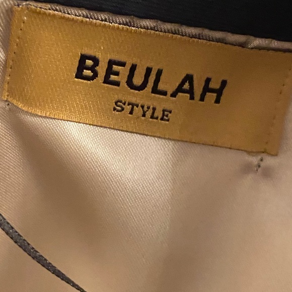 Beautiful Kimono Embroidered Blue  Small - Picture 10 of 16